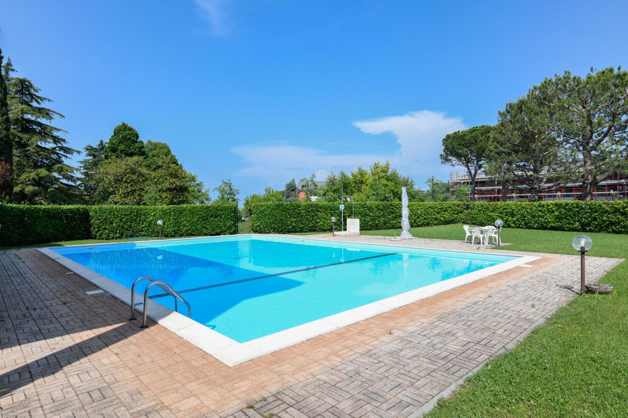 Breeze Apartment Desenzano del Garda Eksteriør billede
